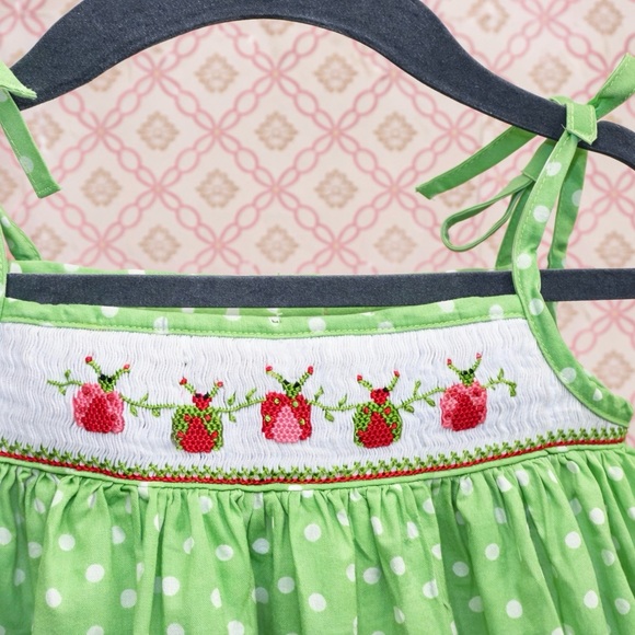 Excellent Vintage The Bailey Boys 90’s Girls Ladybug Smocked Bishop Dot Dress 2T - Picture 2 of 4